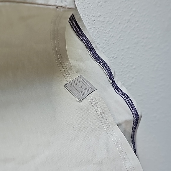 [*3 Items For $20 In Bundle*] 5.11 Tactical short sleeve shirt/ Women’s medium. - Picture 4 of 6